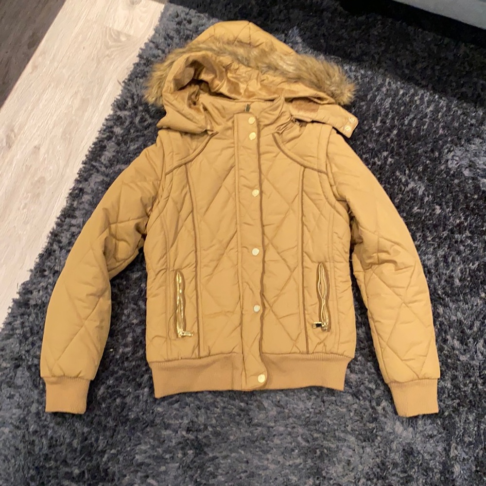 Cropped puffer jacket